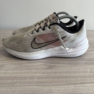 Nike Air Winflo 9 Mens Size 8.5 Gray Black Red Running Training Shoes Sneakers